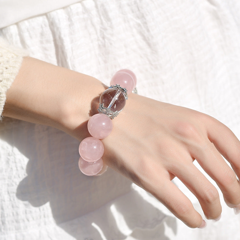 Natural powder crystal bracelet, simple white crystal single ring bracelet.